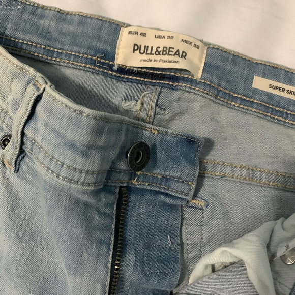 Pull&Bear - Light wash distressed super skinny jeans - Picture 2 of 7